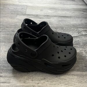 CROCS unisex Black Classic Clog Footbed